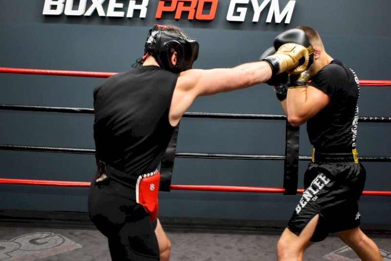 BOXING SPARRING CLASS PRO VŠECHNY ( VLADYSLAV)